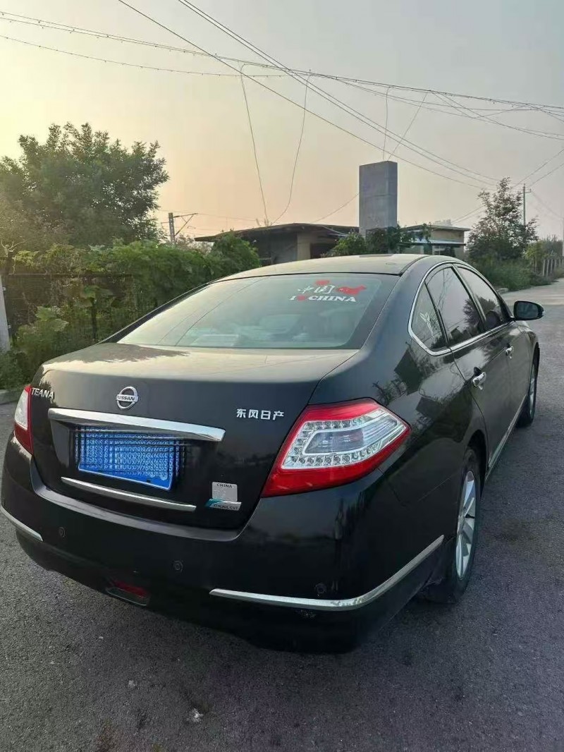 济宁12年日产天籁7