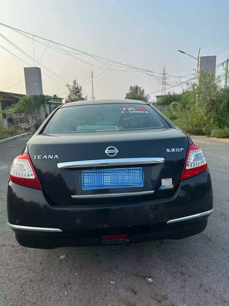 济宁12年日产天籁9