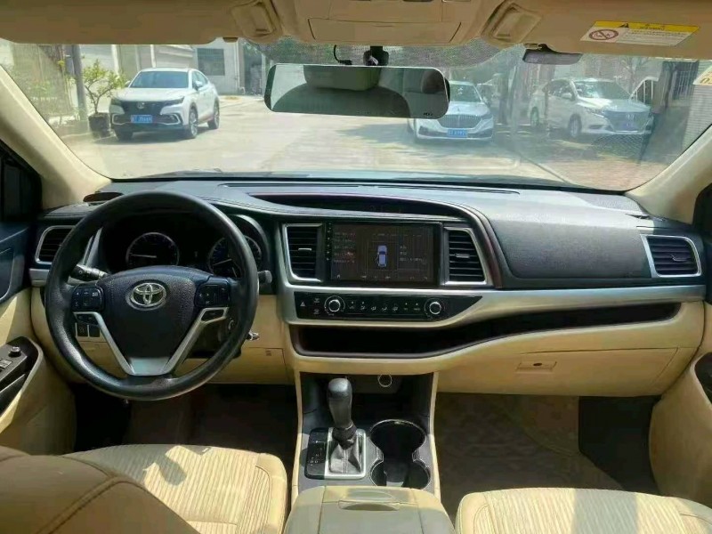 广州18年丰田汉兰达5