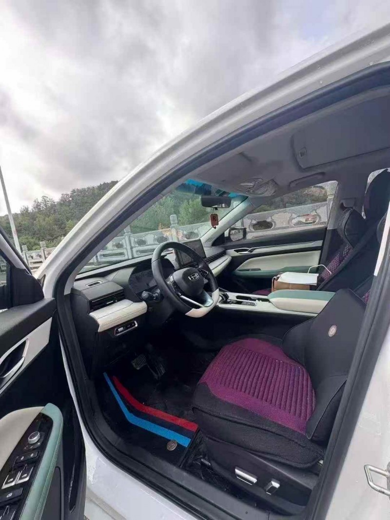 东营23年吉利帝豪6