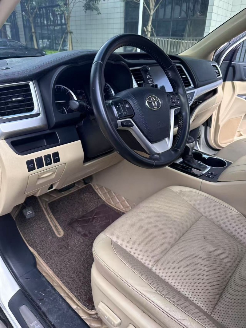 佛山21年丰田汉兰达4