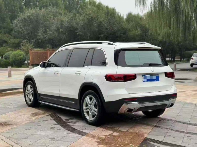 东营22年奔驰GLB9