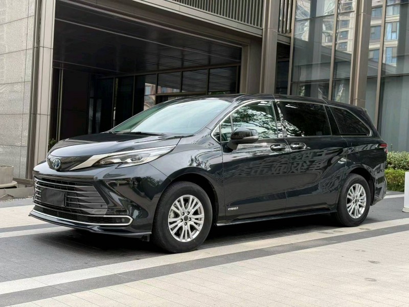 徐州22年丰田塞纳3