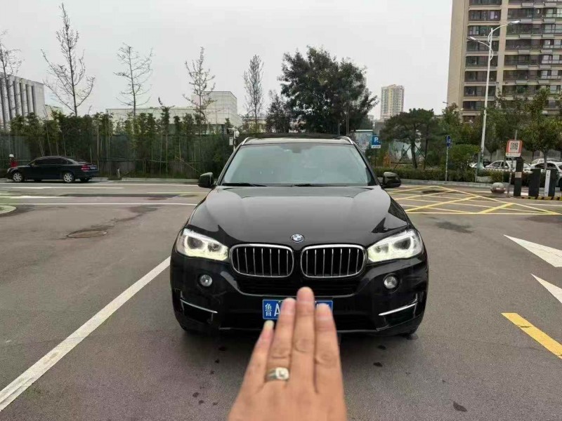 济南17年宝马X51