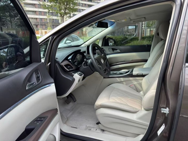 徐州23年别克GL84