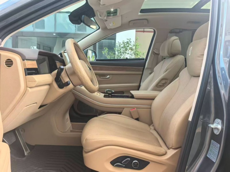 深圳24年华为智选问界4