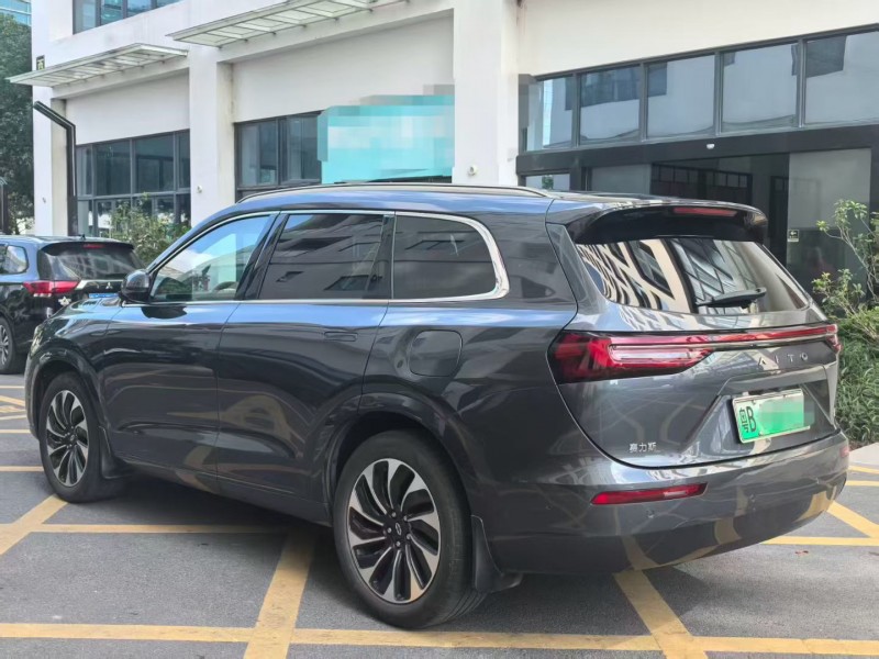 深圳24年华为智选问界7