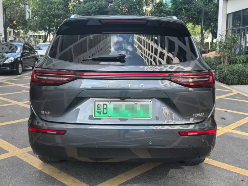 深圳24年华为智选问界8