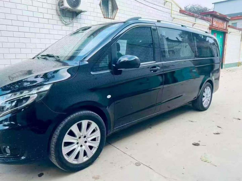 秦皇岛19年奔驰威霆2