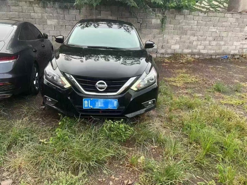 临沂18年日产天籁1