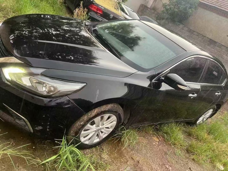 临沂18年日产天籁3