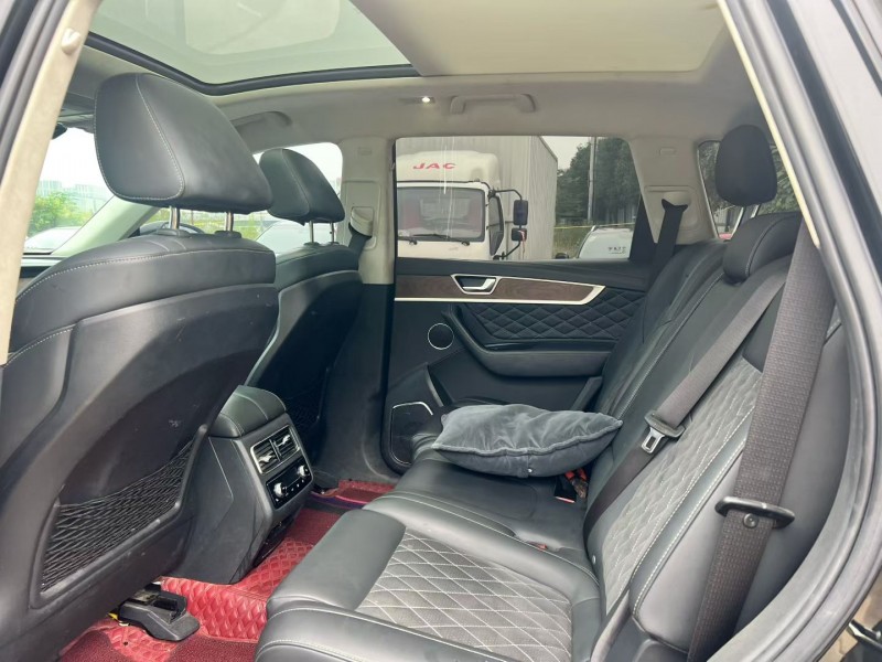 郑州20年红旗HS77