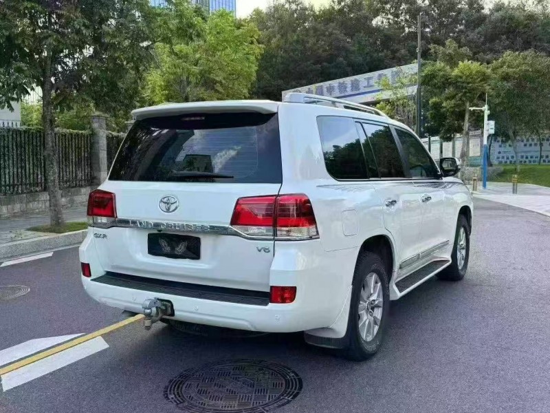 深圳19年丰田兰德酷路泽8