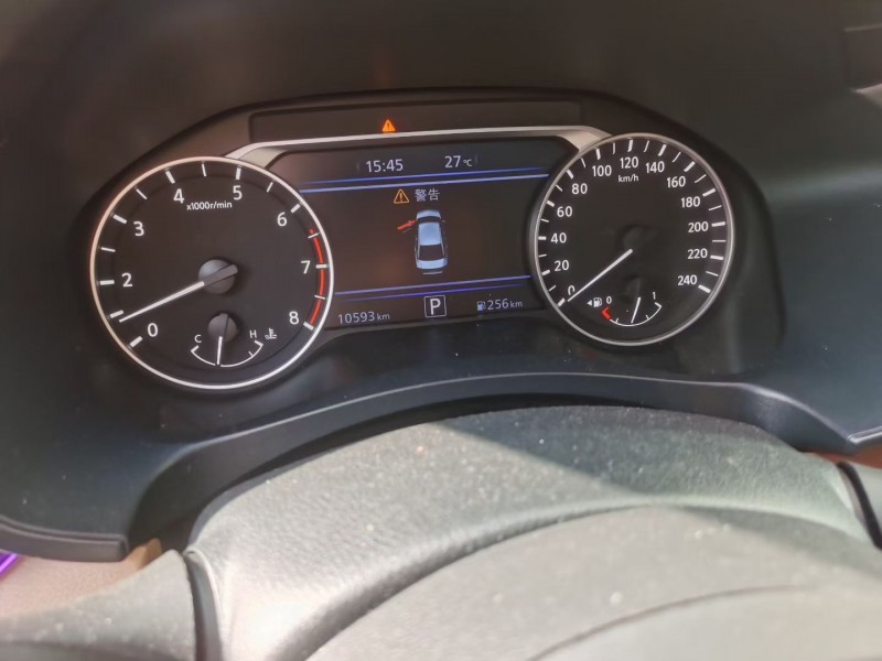 菏泽25年日产天籁4