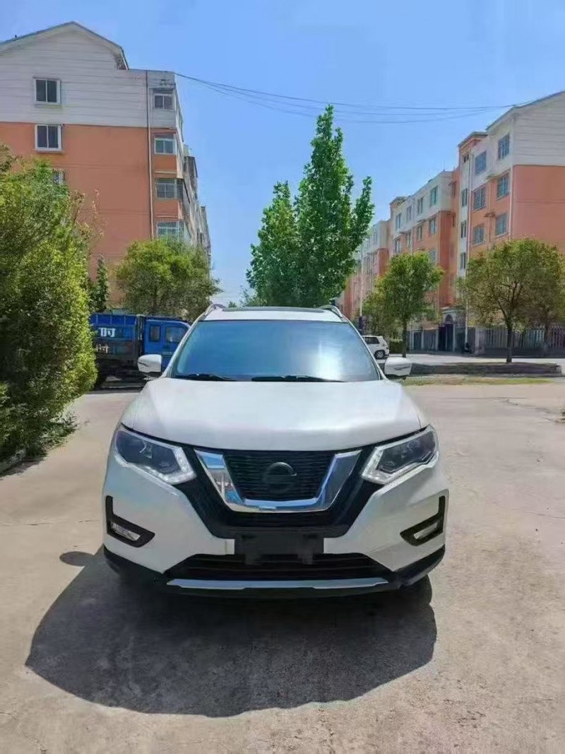 菏泽18年日产奇骏1