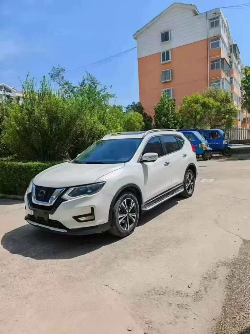 菏泽18年日产奇骏2