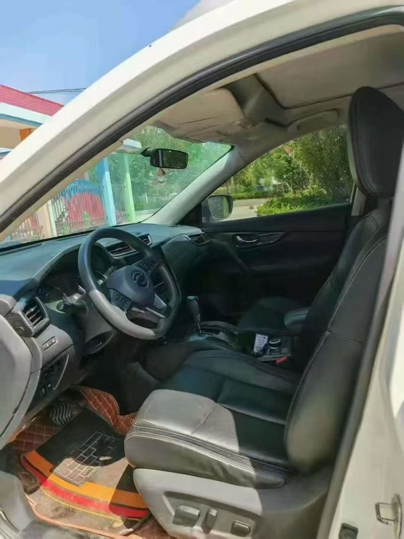 菏泽18年日产奇骏4