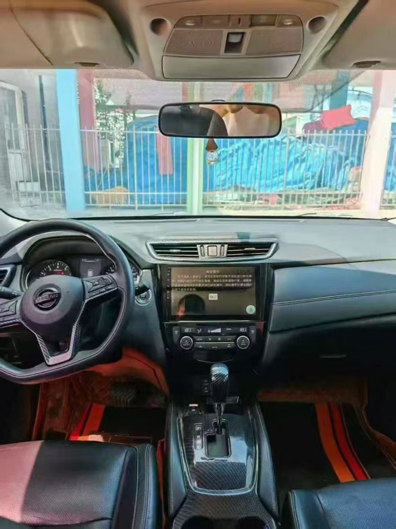 菏泽18年日产奇骏5