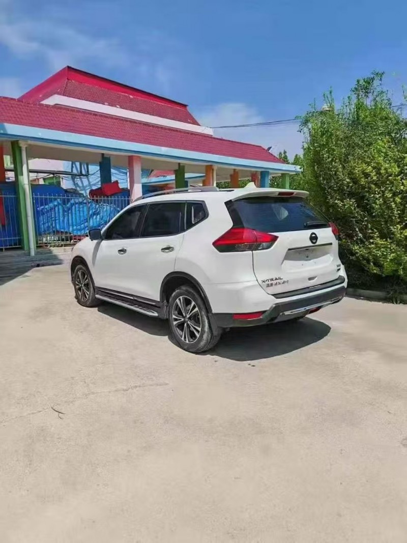 菏泽18年日产奇骏7