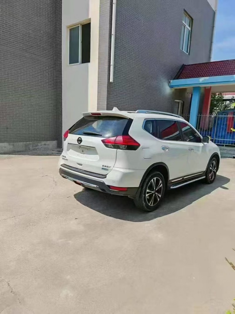 菏泽18年日产奇骏8