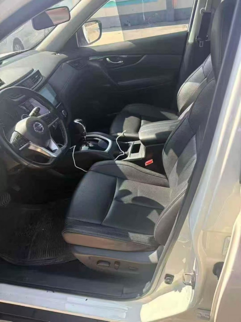 邢台21年日产奇骏4