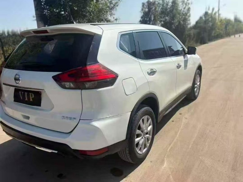 邢台21年日产奇骏9