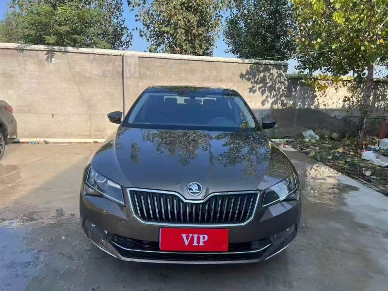 青岛16年斯柯达速派1