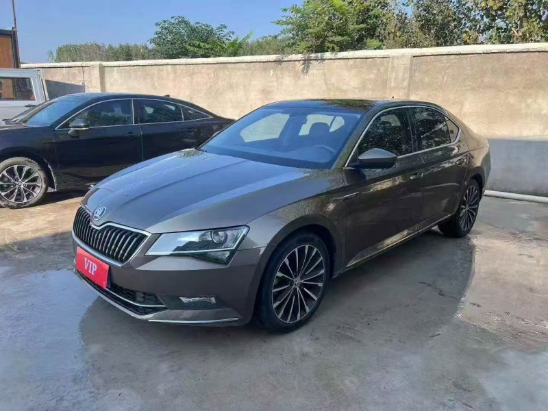 青岛16年斯柯达速派2