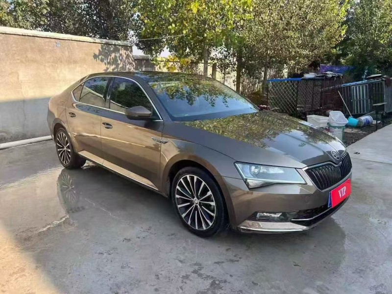 青岛16年斯柯达速派3