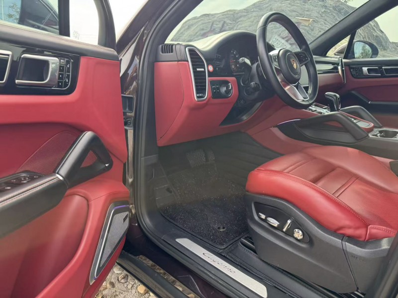 沧州18年保时捷卡宴4