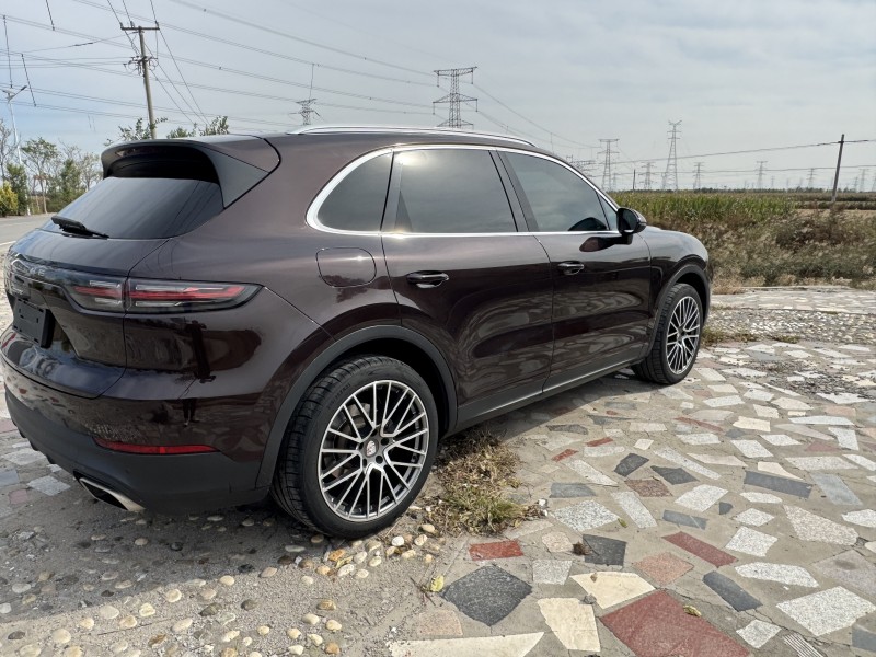 沧州18年保时捷卡宴9