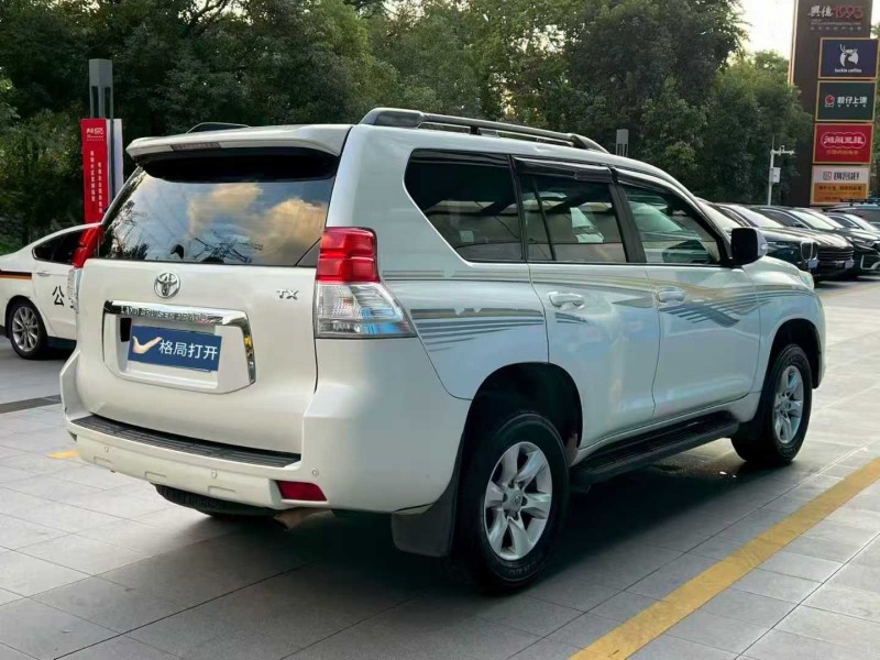 深圳12年丰田普拉多7