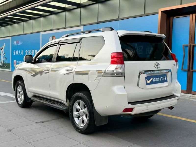 深圳12年丰田普拉多8