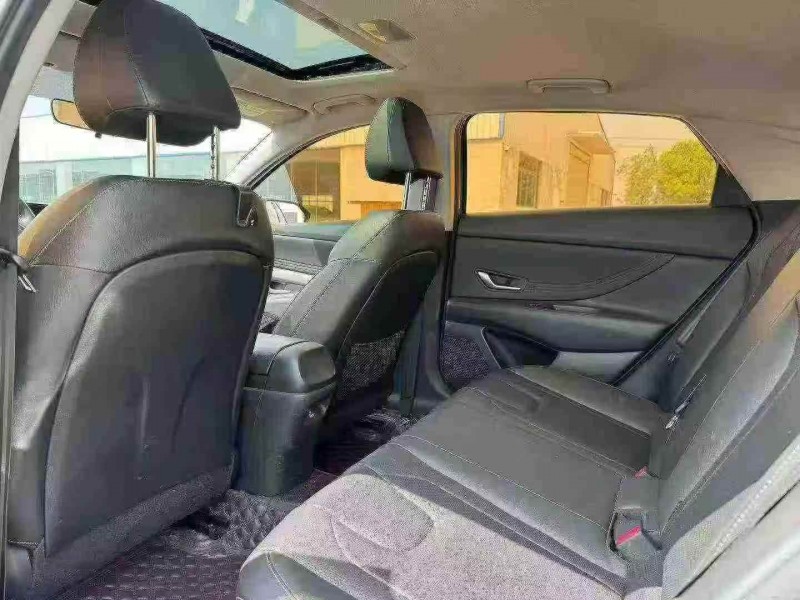 襄阳21年现代伊兰特8