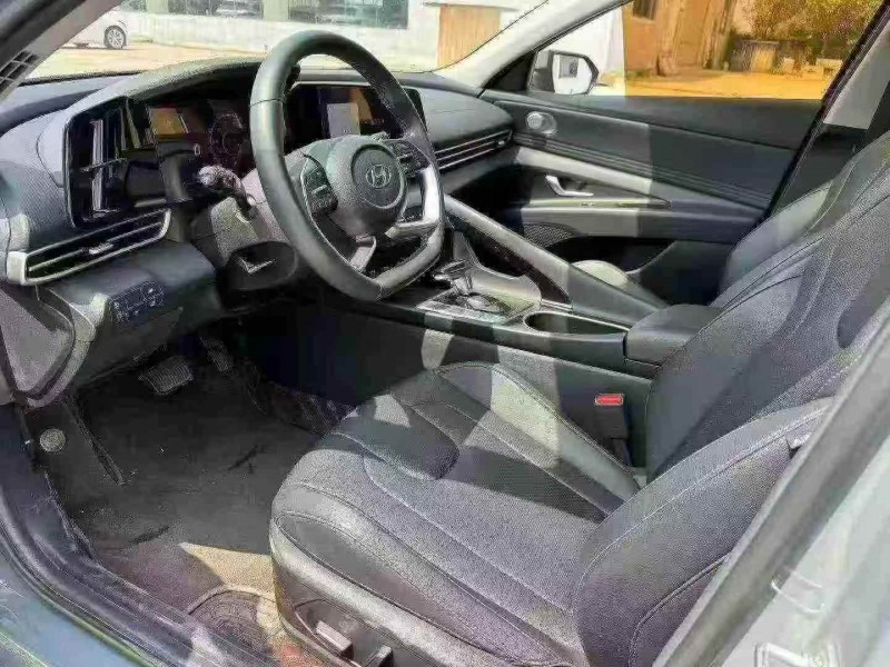 襄阳21年现代伊兰特9