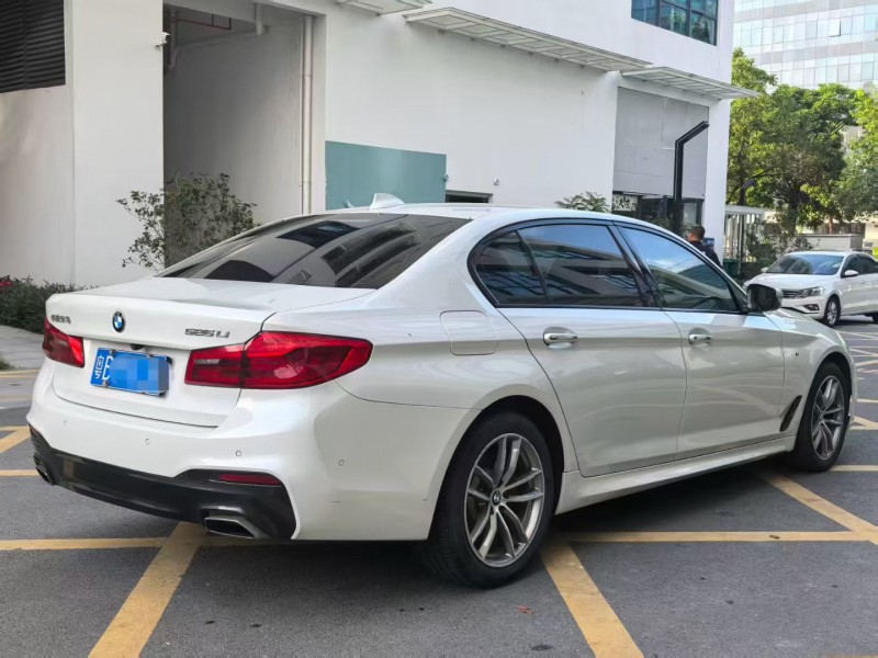 深圳18年宝马5系8