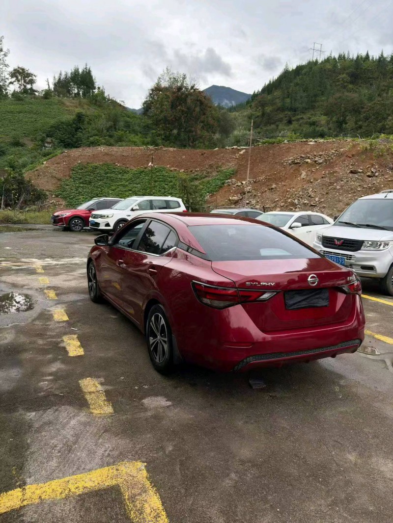 重庆21年日产轩逸4