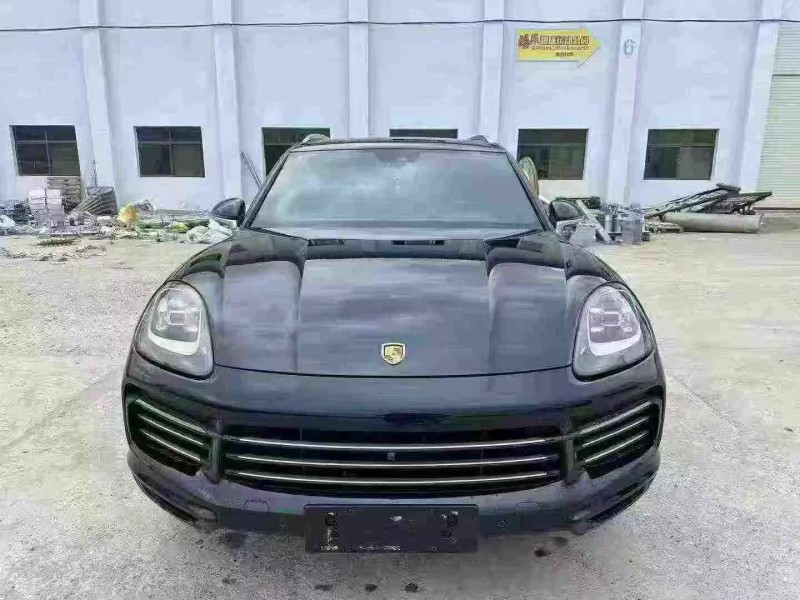 襄阳20年保时捷卡宴1