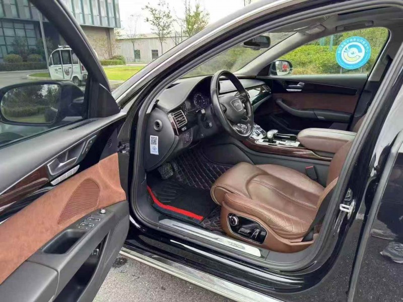 徐州16年奥迪A8L4