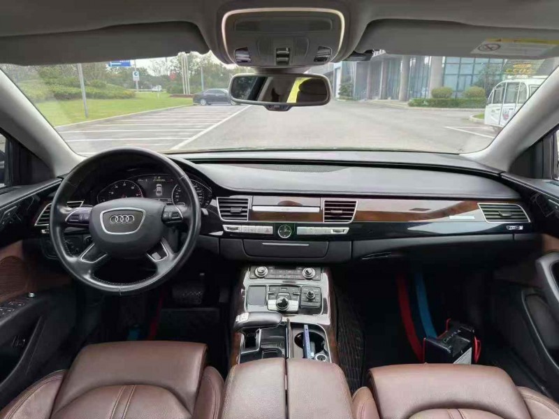 徐州16年奥迪A8L7