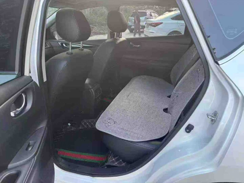 徐州23年日产骐达5