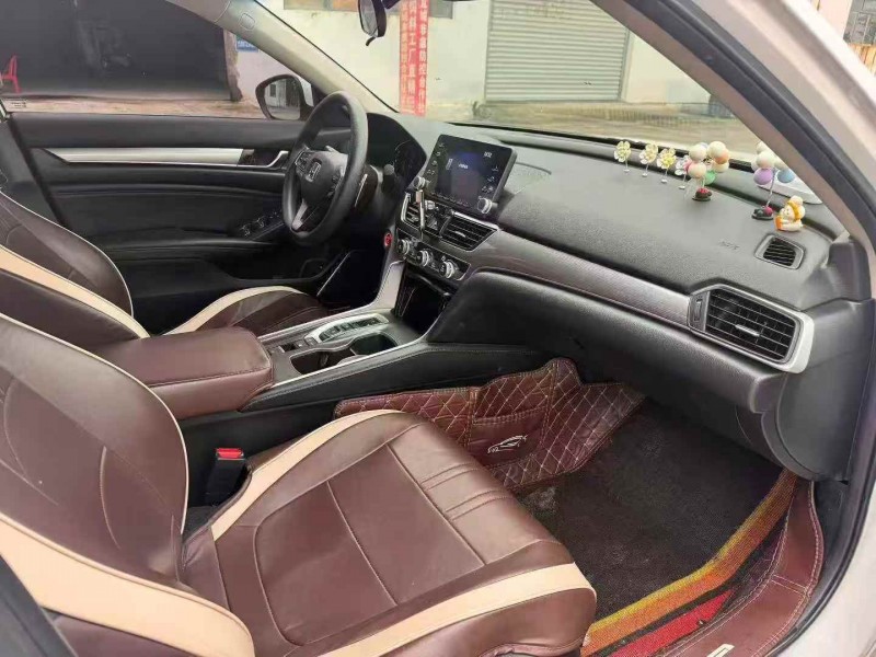 襄阳19年本田雅阁6