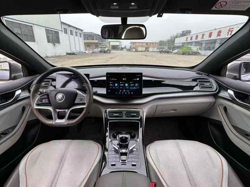 襄阳24年比亚迪秦8