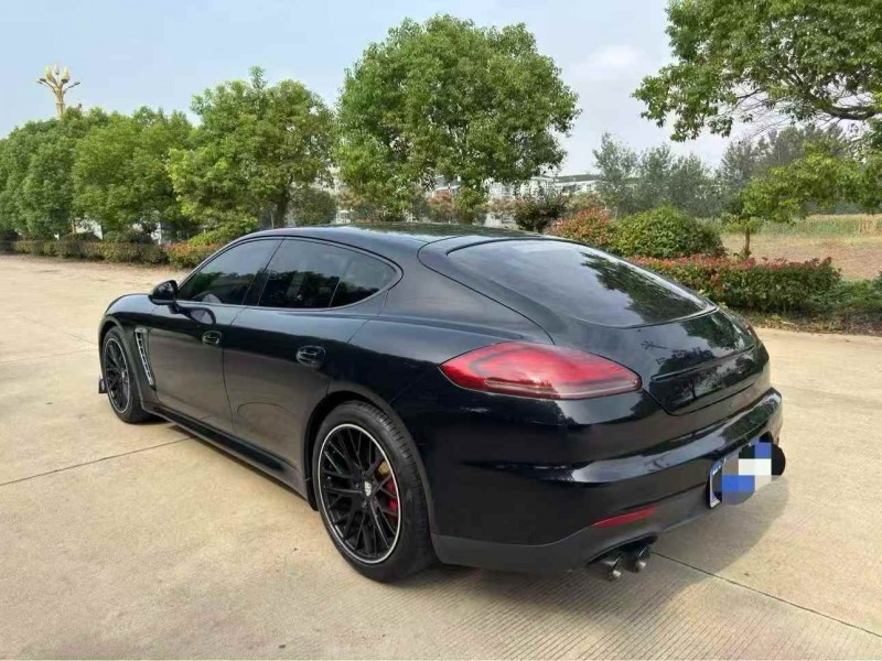 常州12年保时捷帕拉梅拉6