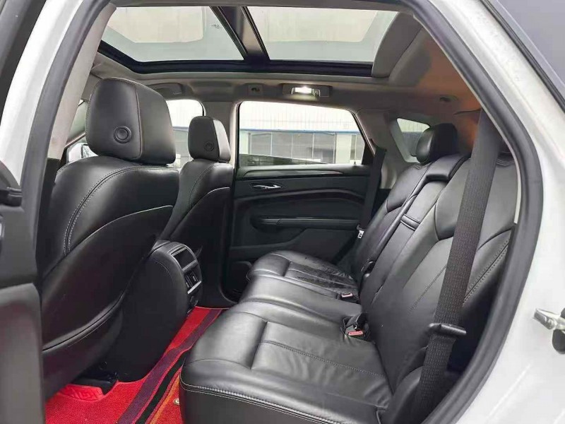 襄阳13年凯迪拉克SRX8