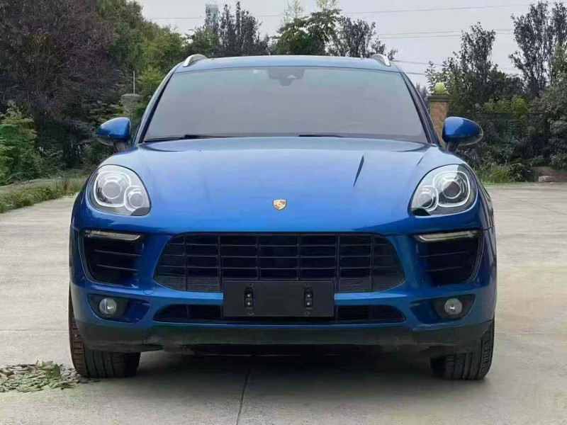 襄阳17年保时捷Macan1