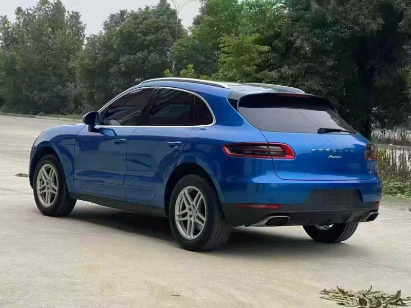 襄阳17年保时捷Macan3