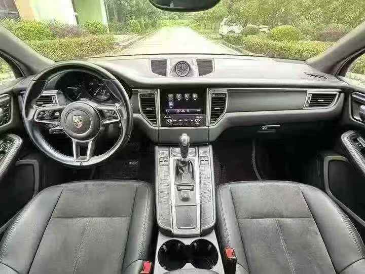 襄阳17年保时捷Macan8