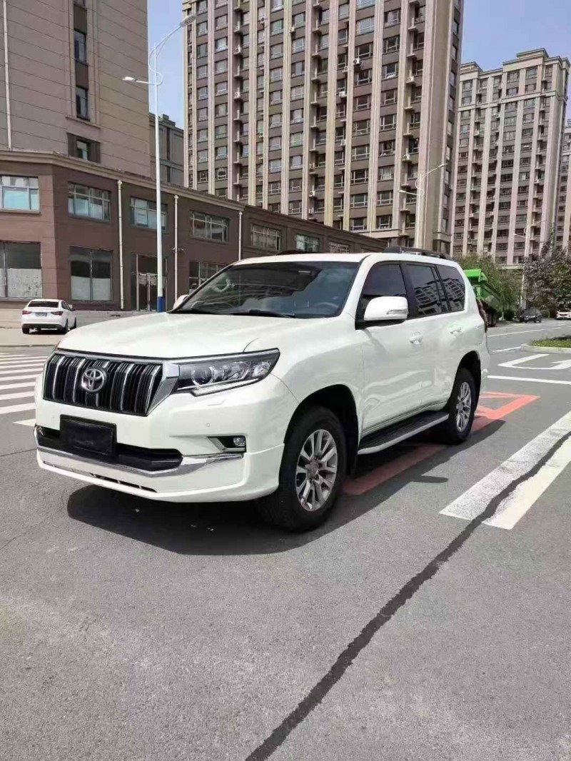 唐山19年丰田普拉多2