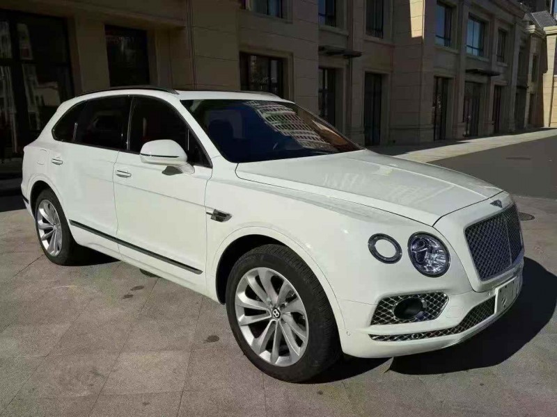 淄博17年宾利添越2